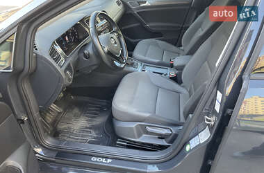 Хэтчбек Volkswagen e-Golf 2020 в 