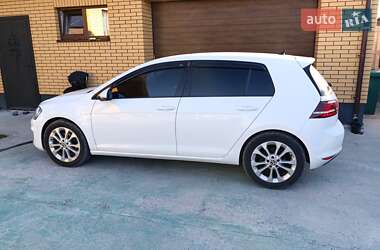 Хэтчбек Volkswagen e-Golf 2014 в Виннице