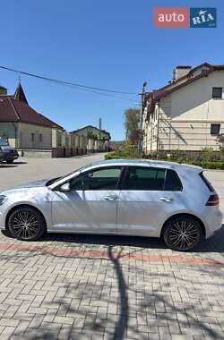 Хэтчбек Volkswagen e-Golf 2014 в 