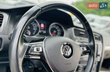 Хэтчбек Volkswagen e-Golf 2016 в 