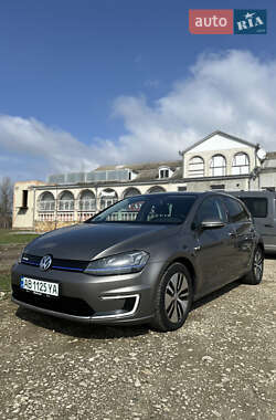 Хэтчбек Volkswagen e-Golf 2014 в 