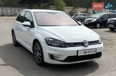 Хэтчбек Volkswagen e-Golf 2020 в 