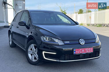 Хетчбек Volkswagen e-Golf 2016 в 
