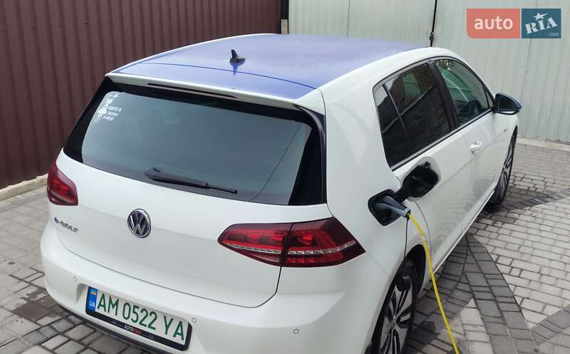 Хэтчбек Volkswagen e-Golf 2015 в Звягеле