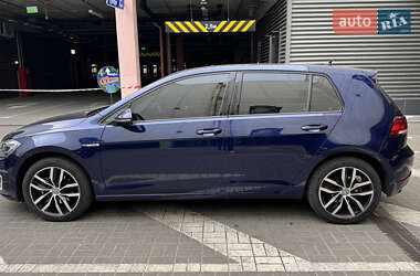 Хетчбек Volkswagen e-Golf 2020 в 