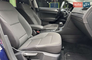 Хетчбек Volkswagen e-Golf 2020 в 