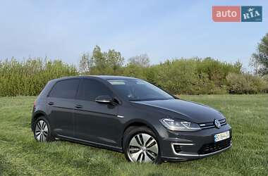 Хэтчбек Volkswagen e-Golf 2019 в 