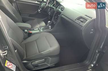 Хэтчбек Volkswagen e-Golf 2019 в 