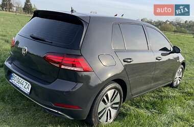 Хэтчбек Volkswagen e-Golf 2019 в 
