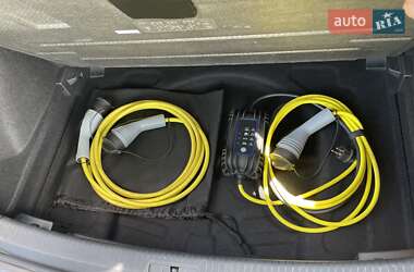 Хэтчбек Volkswagen e-Golf 2019 в 