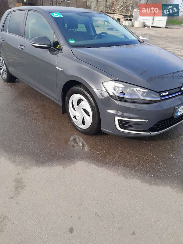 Хэтчбек Volkswagen e-Golf 2020 в Запорожье