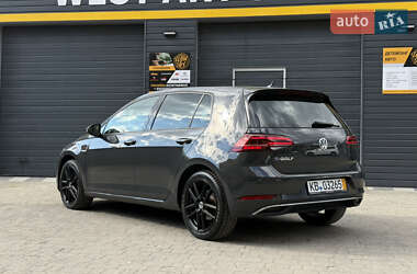 Хэтчбек Volkswagen e-Golf 2020 в 