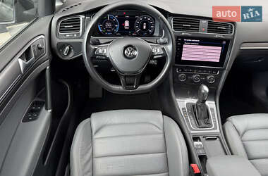 Хэтчбек Volkswagen e-Golf 2020 в 