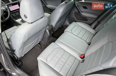 Хэтчбек Volkswagen e-Golf 2020 в 