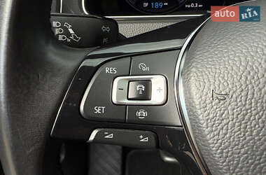 Хэтчбек Volkswagen e-Golf 2020 в 