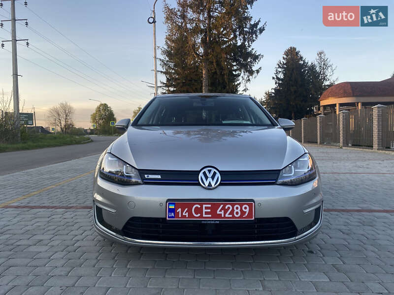 Хэтчбек Volkswagen e-Golf 2015 в 