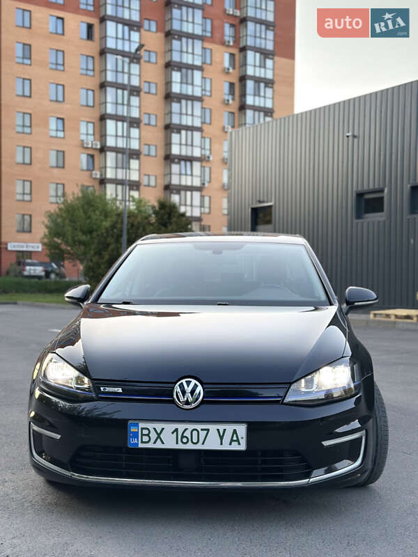 Хэтчбек Volkswagen e-Golf 2014 в Каменец-Подольском