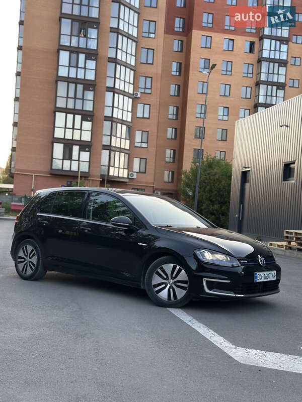Хэтчбек Volkswagen e-Golf 2014 в Каменец-Подольском