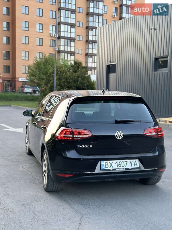 Хэтчбек Volkswagen e-Golf 2014 в Каменец-Подольском