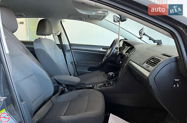 Хетчбек Volkswagen e-Golf 2020 в 