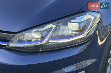 Хетчбек Volkswagen e-Golf 2020 в 