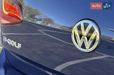 Хетчбек Volkswagen e-Golf 2020 в 