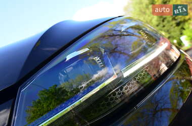 Хетчбек Volkswagen e-Golf 2020 в 