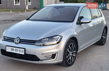 Хэтчбек Volkswagen e-Golf 2020 в 