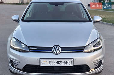 Хэтчбек Volkswagen e-Golf 2020 в 