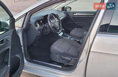Хэтчбек Volkswagen e-Golf 2020 в 