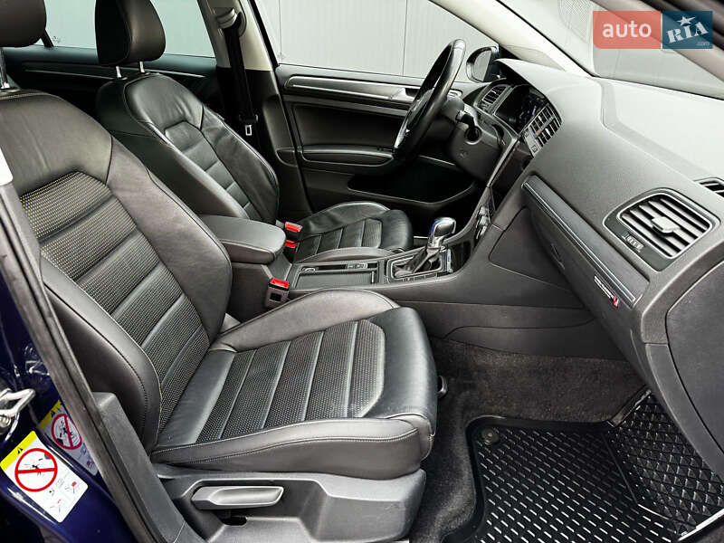 Хэтчбек Volkswagen e-Golf 2017 в Луцке фото 18 Хэтчбек Volkswagen e-Golf 2017 в Луцке