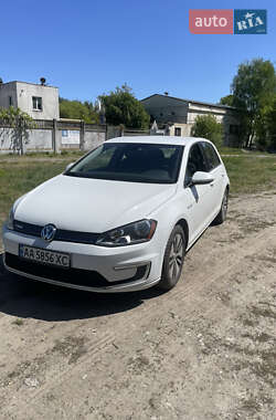 Хэтчбек Volkswagen e-Golf 2016 в Киеве