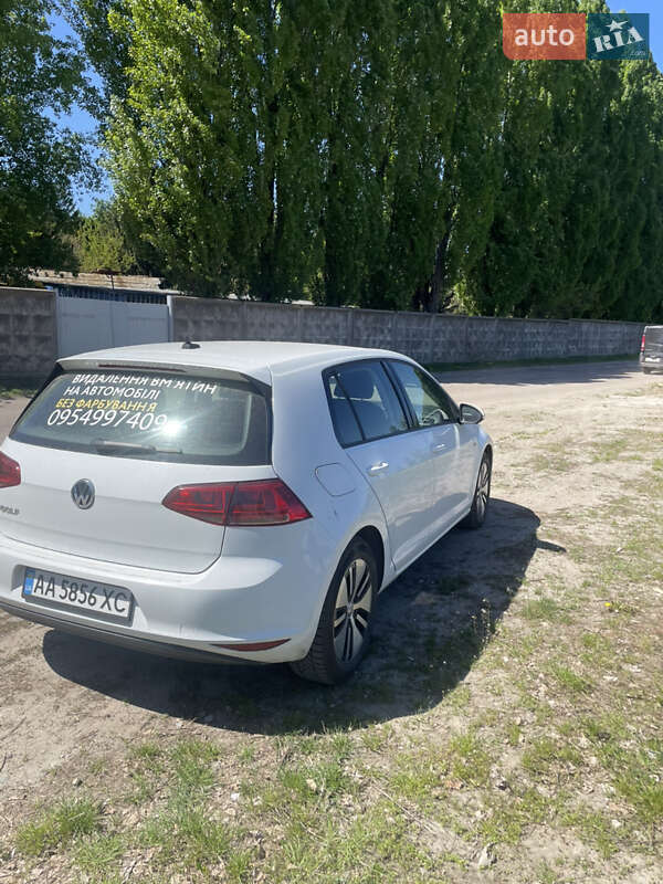 Хэтчбек Volkswagen e-Golf 2016 в Киеве