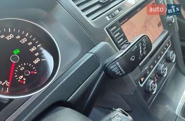 Хэтчбек Volkswagen e-Golf 2015 в 