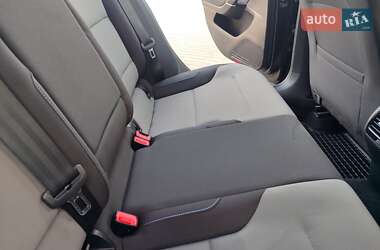 Хэтчбек Volkswagen e-Golf 2015 в 