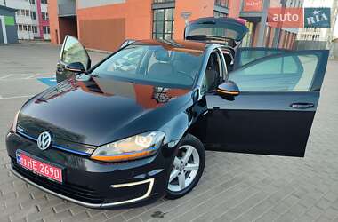 Хэтчбек Volkswagen e-Golf 2015 в 