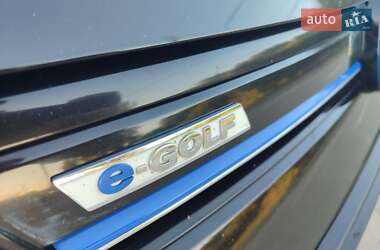 Хэтчбек Volkswagen e-Golf 2015 в 