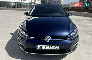 Хетчбек Volkswagen e-Golf 2015 в Рівному