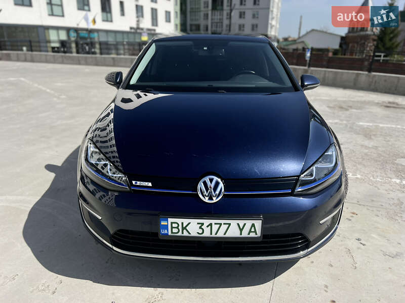 Хэтчбек Volkswagen e-Golf 2015 в Ровно