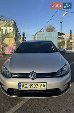 Хэтчбек Volkswagen e-Golf 2014 в 
