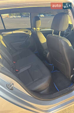 Хэтчбек Volkswagen e-Golf 2014 в 
