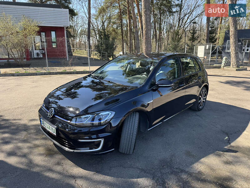 Volkswagen e-Golf 2017