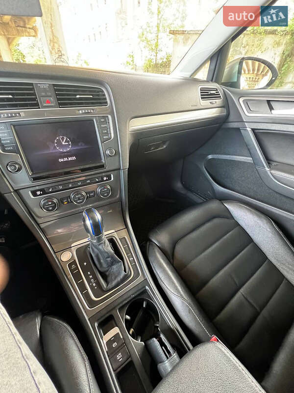 Хетчбек Volkswagen e-Golf 2016 в Мукачевому