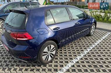 Хетчбек Volkswagen e-Golf 2017 в 