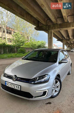 Хэтчбек Volkswagen e-Golf 2016 в Мукачево