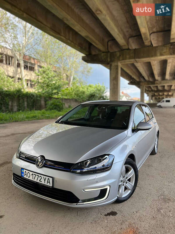 Volkswagen e-Golf 2016