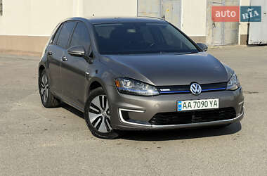 Volkswagen e-Golf 2015 Volkswagen e-Golf 2015