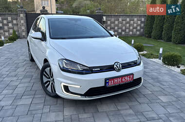 Хэтчбек Volkswagen e-Golf 2015 в 