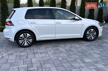 Хэтчбек Volkswagen e-Golf 2015 в 