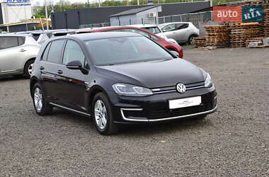 Хетчбек Volkswagen e-Golf 2018 в 